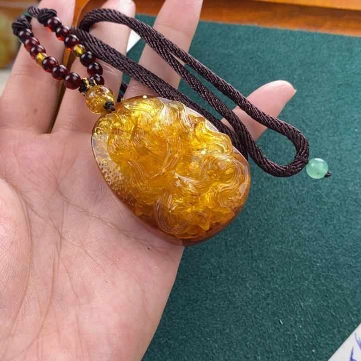 未镶嵌琥珀珠宝奇石
