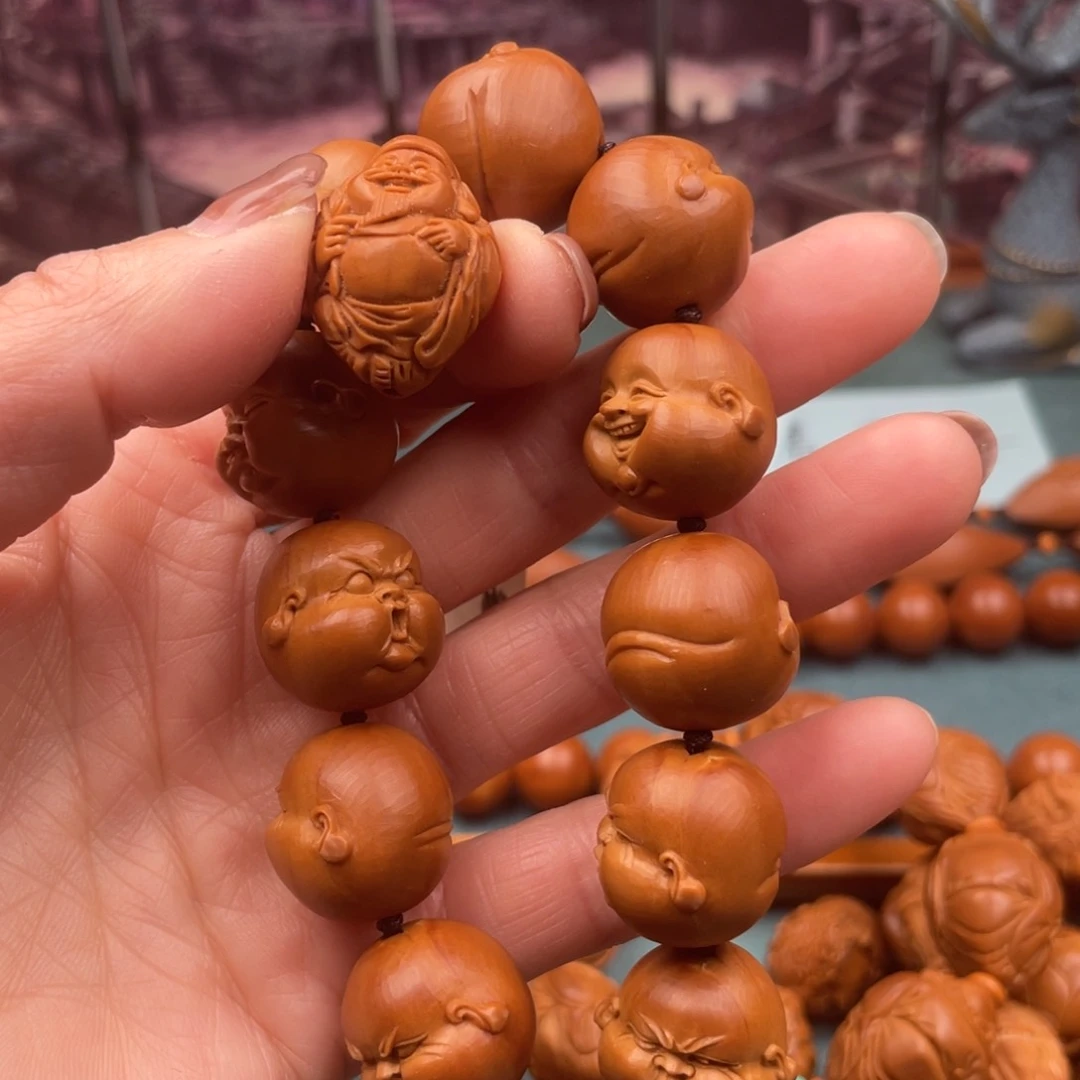 橄榄核手串?**?百态水晶核