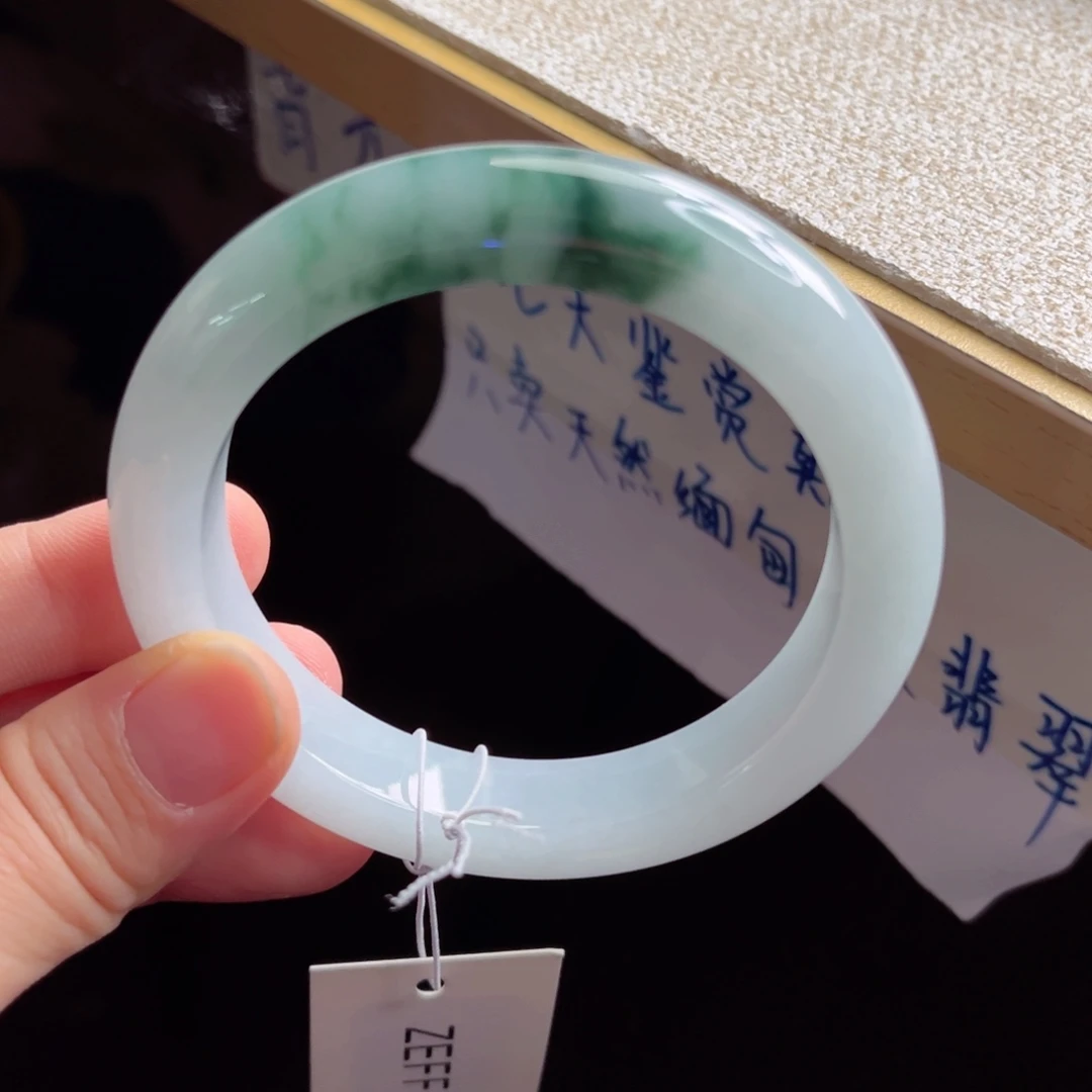 翡翠未镶嵌手镯手镯
