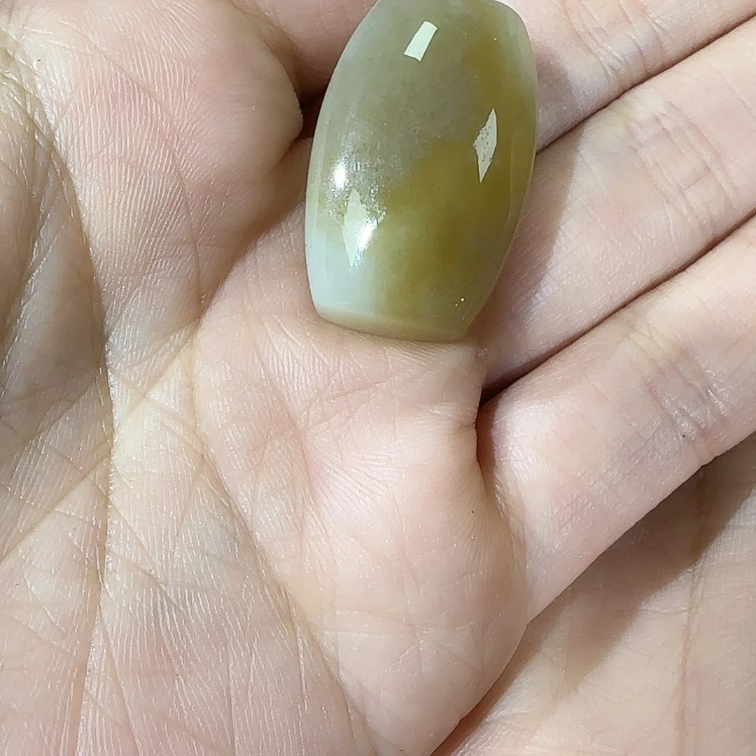小***满和田玉未镶嵌颈饰