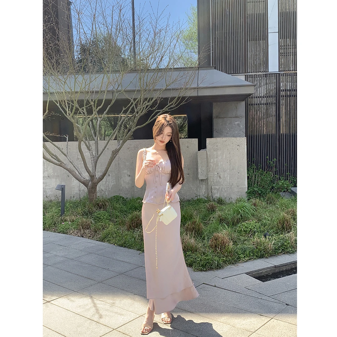 Breezy Z【一见倾心】夏季法式缎面气质吊带背心半身裙套装BZ5DSZ10