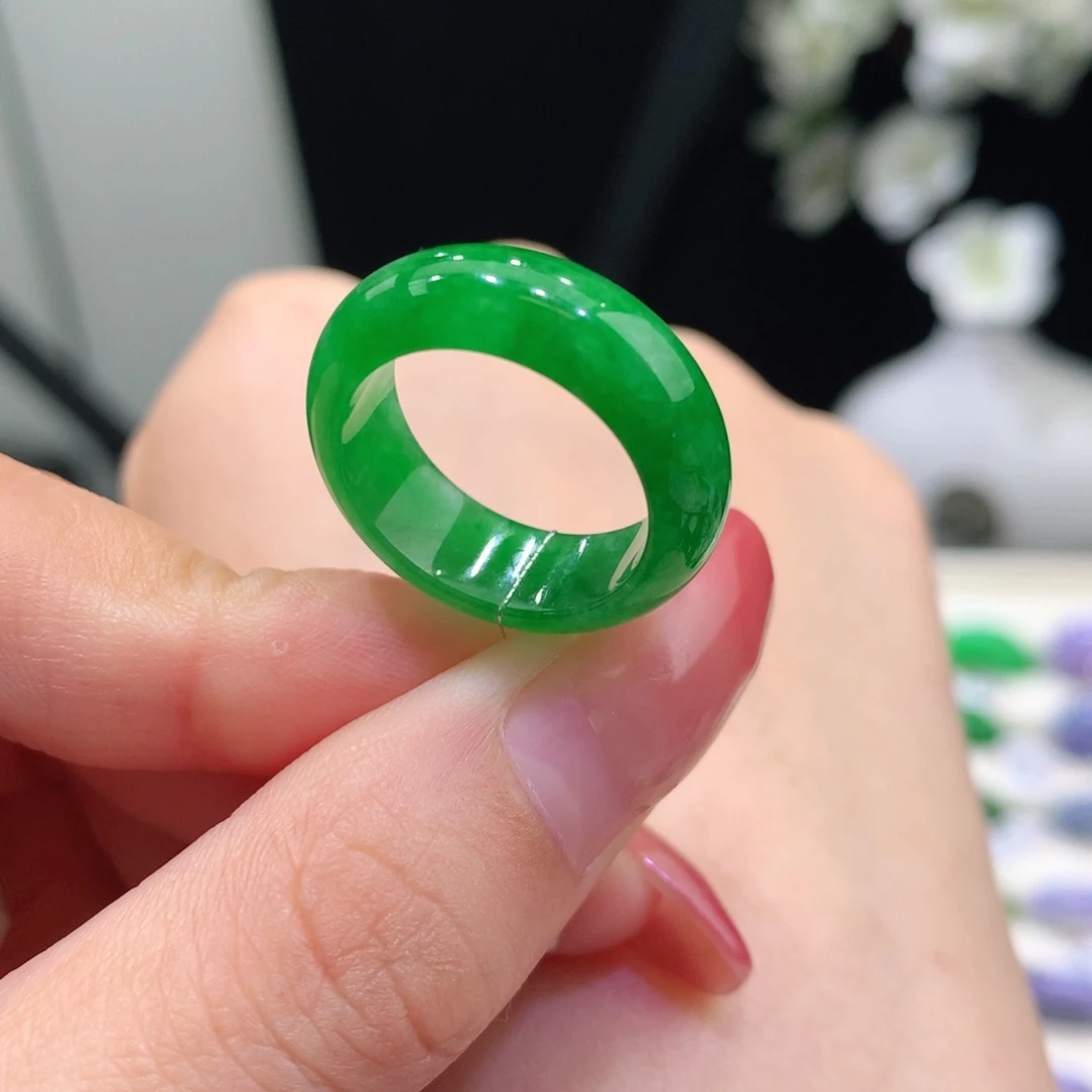 翡翠未镶嵌戒指翡翠