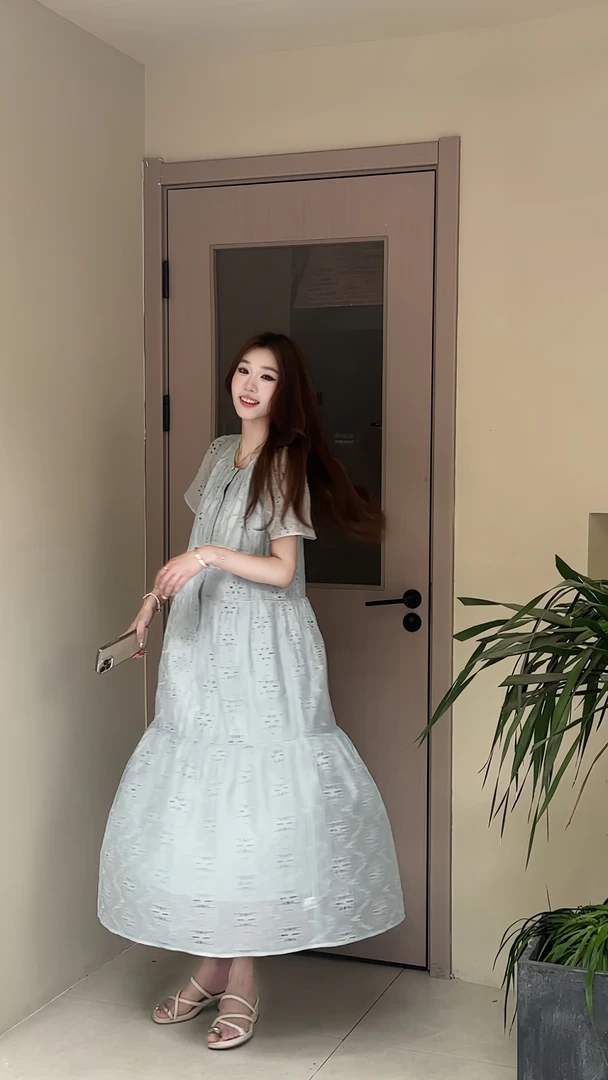 超绝版型～重工镂空刺绣短袖宽松显瘦夏季连衣裙气质法式温柔