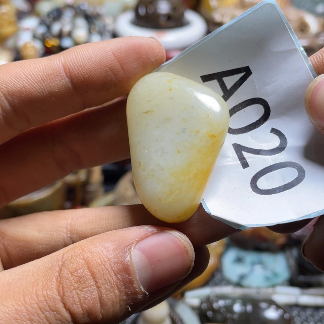 和田玉（糖玉）挂件未镶嵌