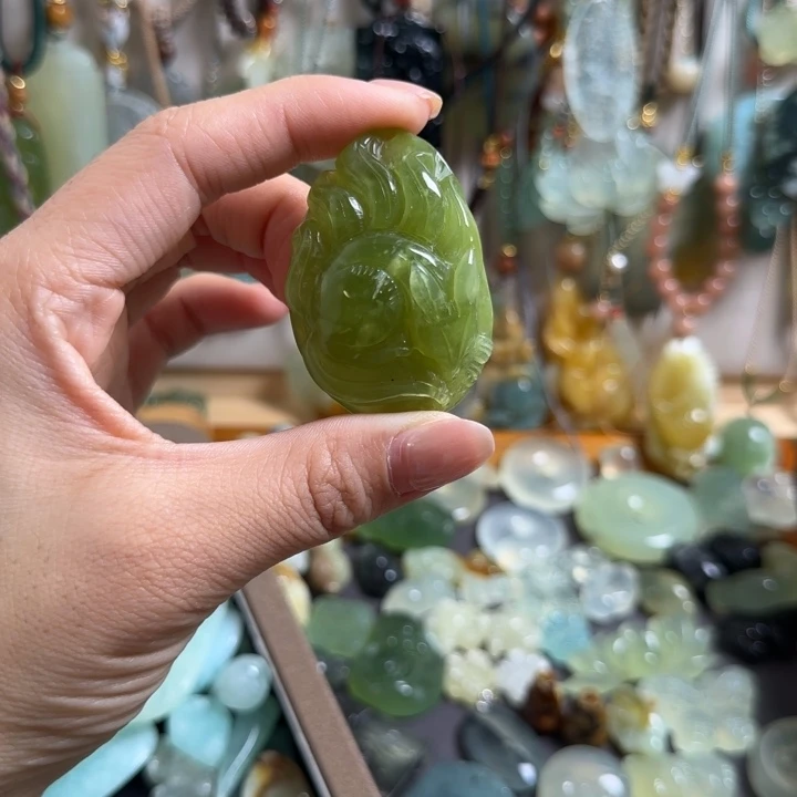 蛇纹石玉合金颈饰