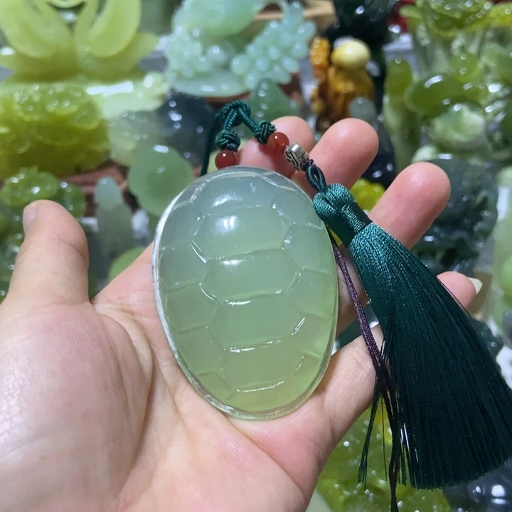 【闪购商品】未镶嵌蛇纹石玉把件执***生