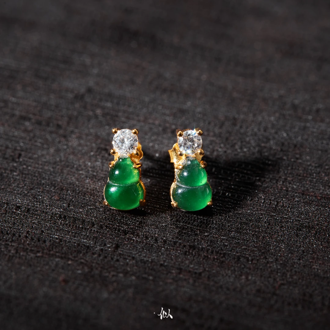 【诗绪】·似梓珠宝· 翡翠葫芦耳钉 SZCC1310059