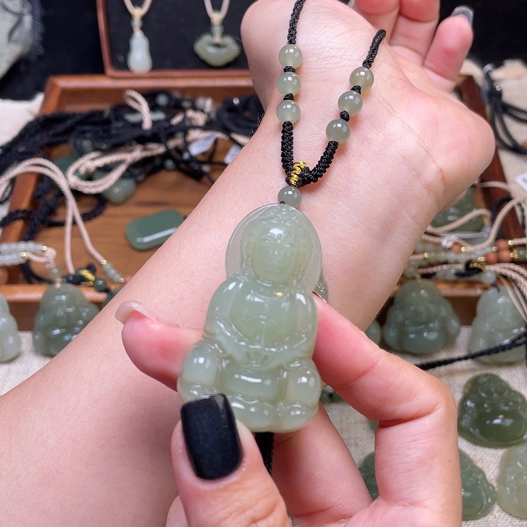 和田玉未镶嵌颈饰50观音