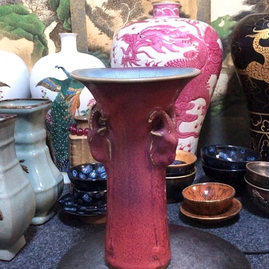 瓷片瓷器一件，品相完好