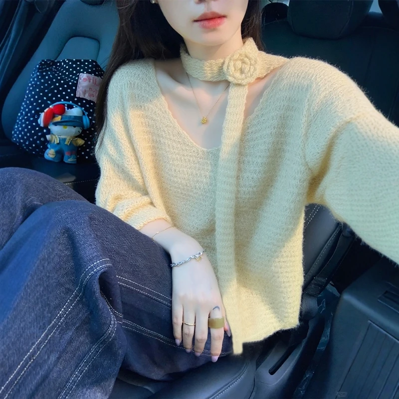 韩系黄色V领花朵飘带挂脖针织衫女早秋温柔风奶fufu软糯慵懒上衣