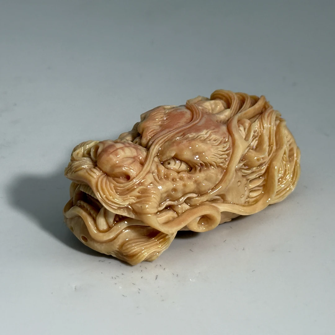 猛犸牙雕龙头手把吊坠56*32*22mm假一罚四x950