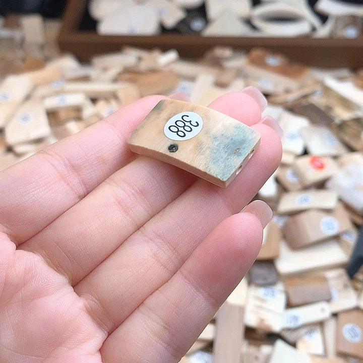 泥塑不打孔联系客服