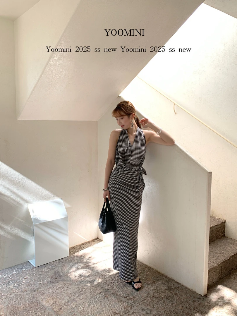 【福利no退换】10545小众v领格纹条纹背心+绑带半身裙套装