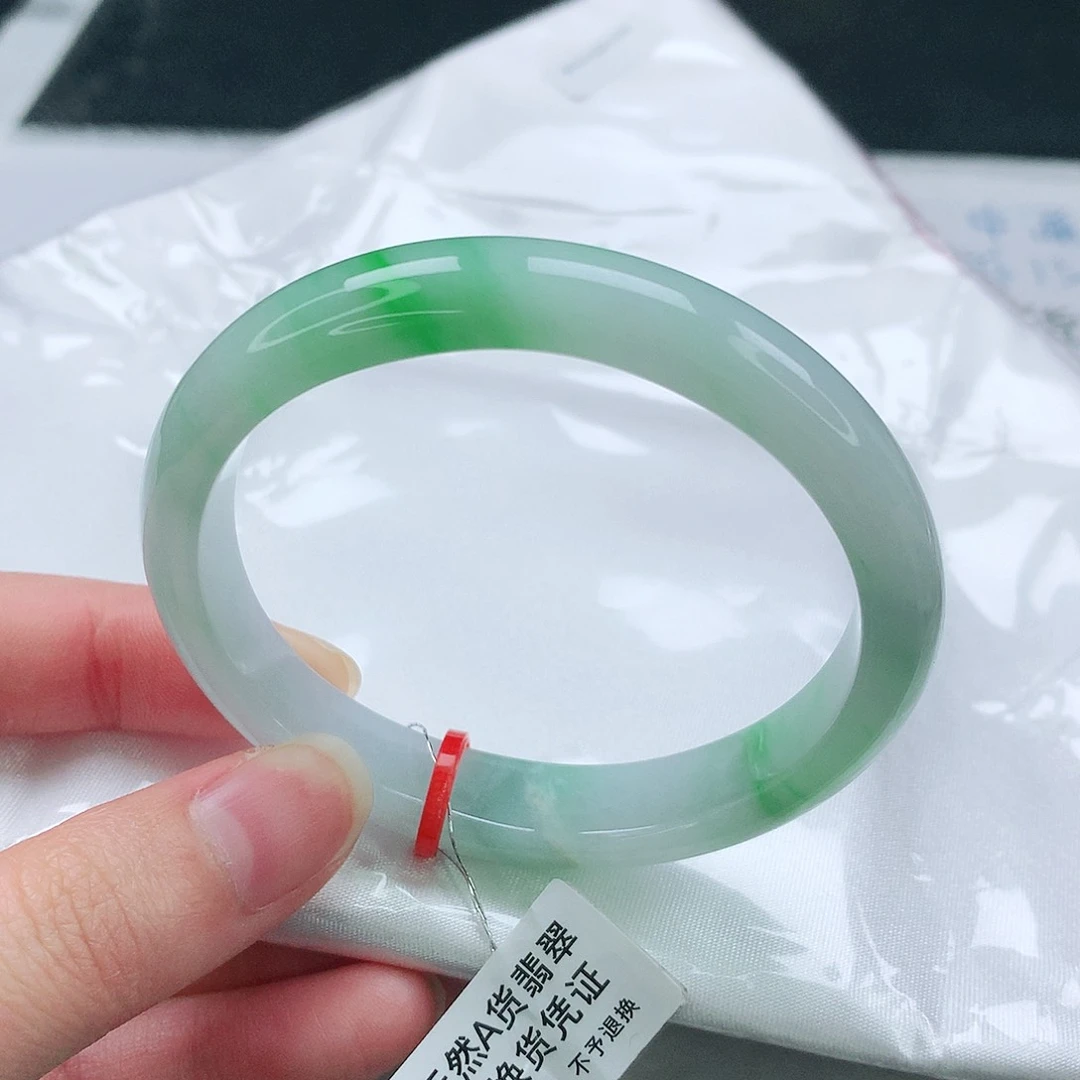 翡翠手镯未镶嵌54贵妃