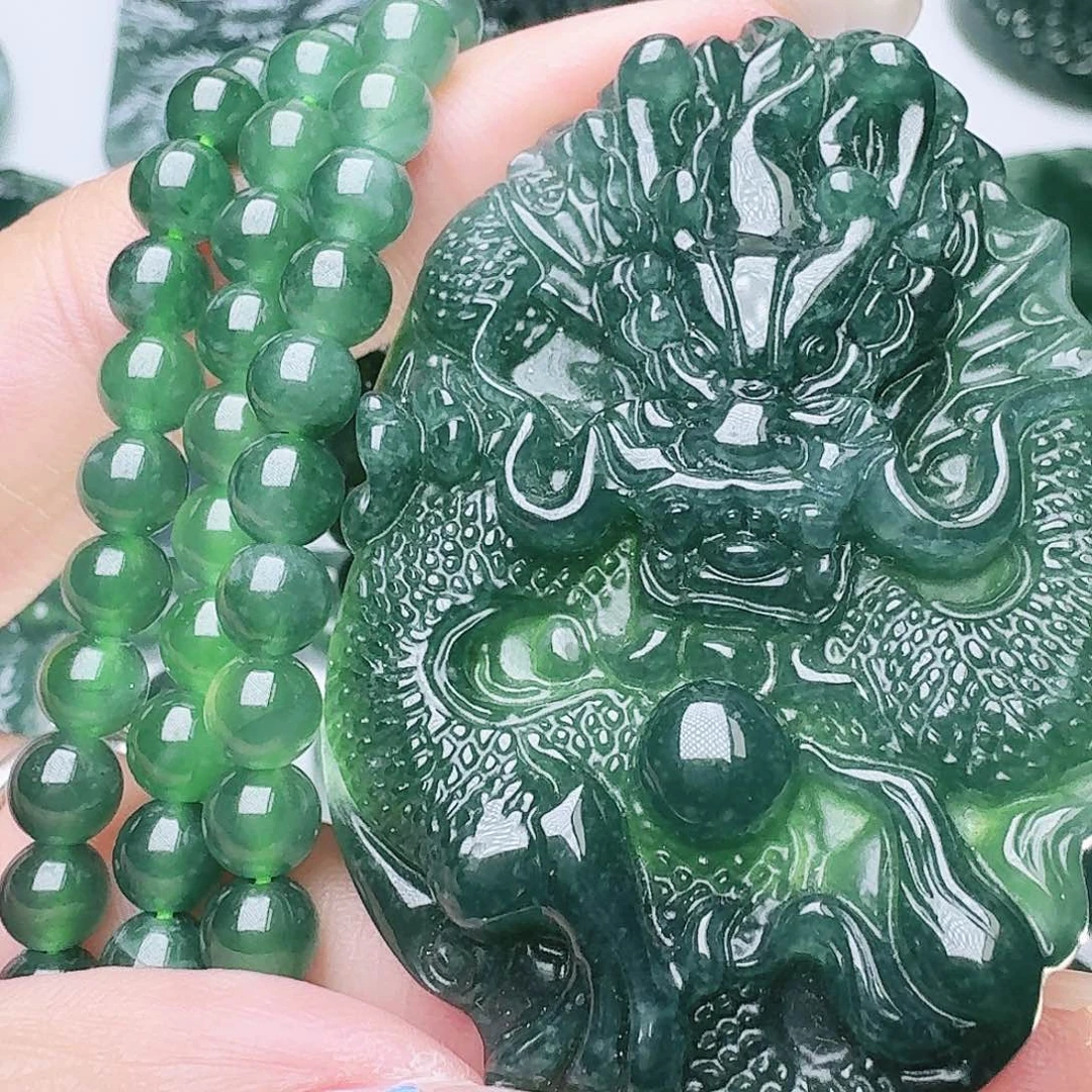 翡翠未镶嵌颈饰111