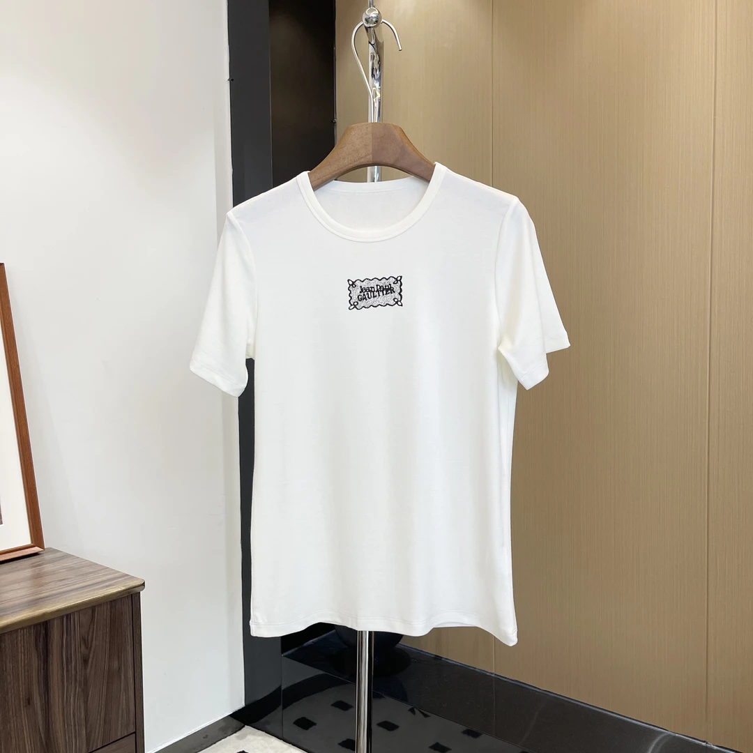 陈邓邓  春夏百搭简约柔软纯色圆领"蕾丝标签“印花T恤 女士5012