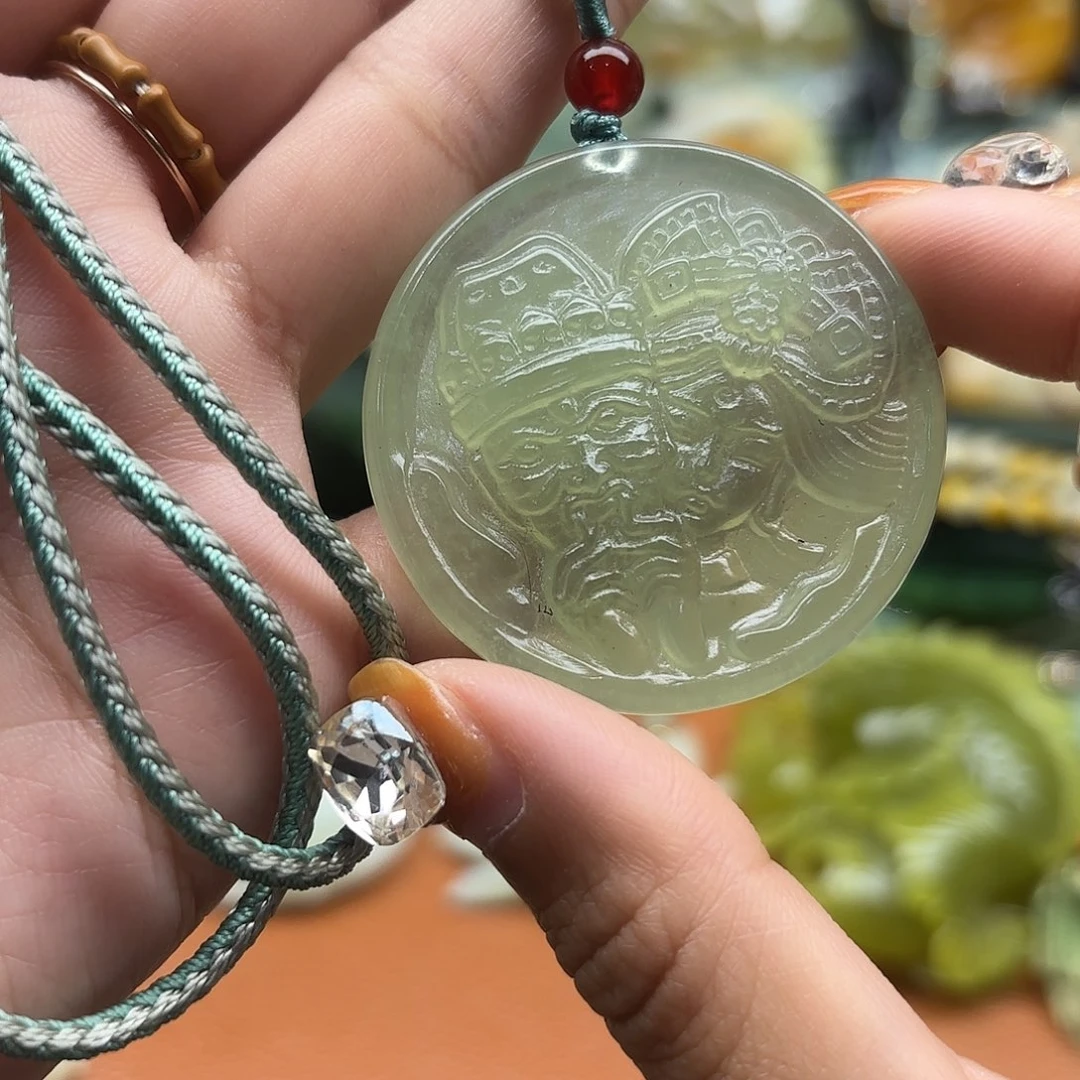 蛇纹石玉未镶嵌吊坠