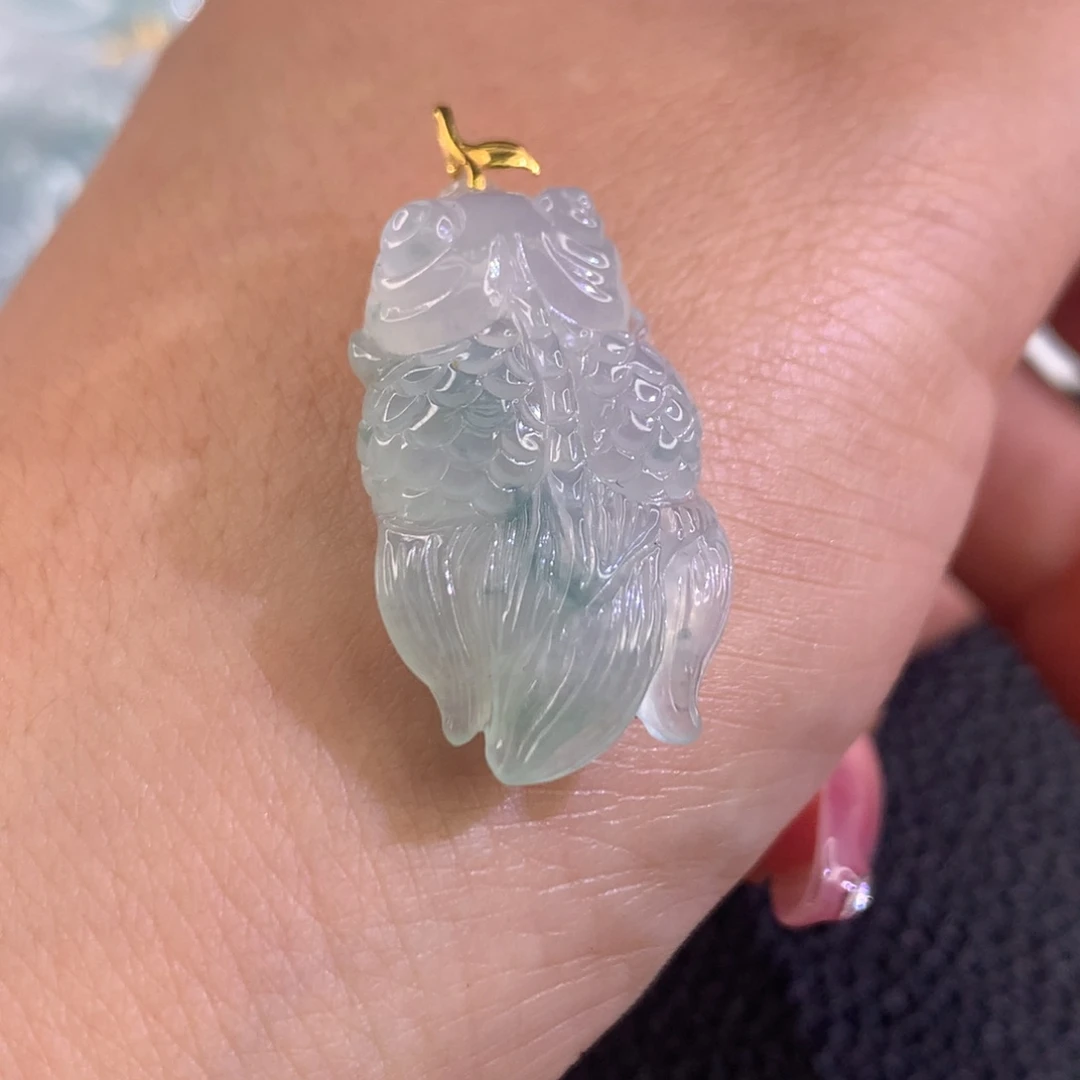 翡翠18K金镶嵌颈饰翡翠