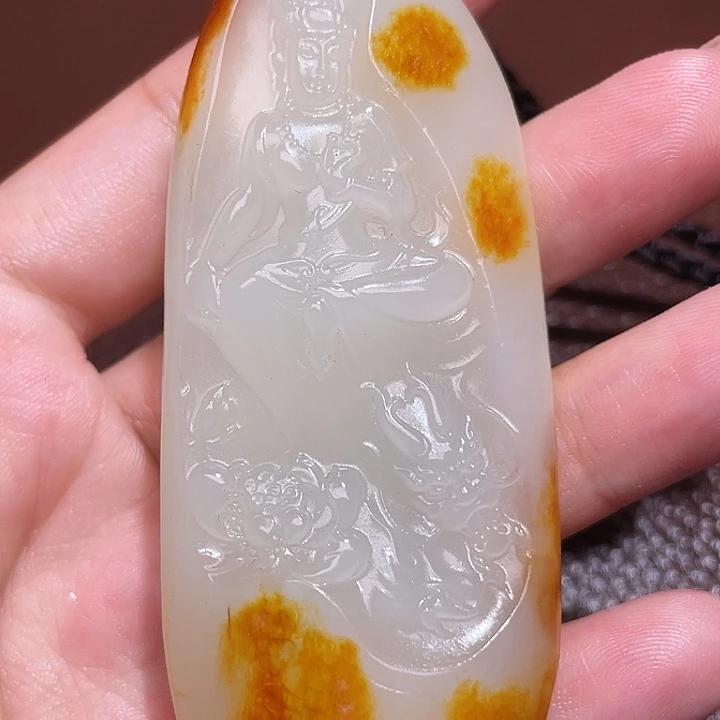 猪***仙和田玉未镶嵌颈饰