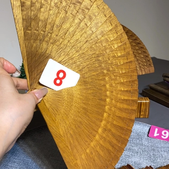金丝楠用****7金丝楠木扇子