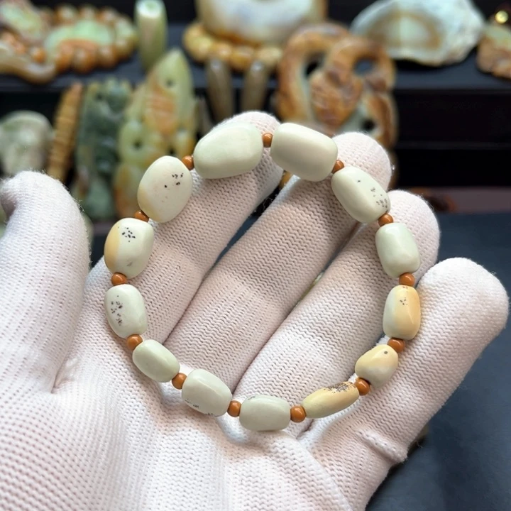 未镶嵌岫岩河磨玉（透闪石质玉）车挂凌