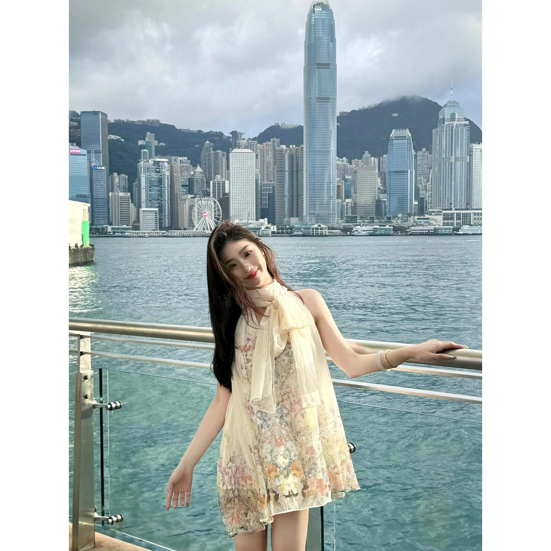 小个子纯欲超仙印花氛围感挂脖雪纺连衣裙女香港旅游度假沙滩短裙
