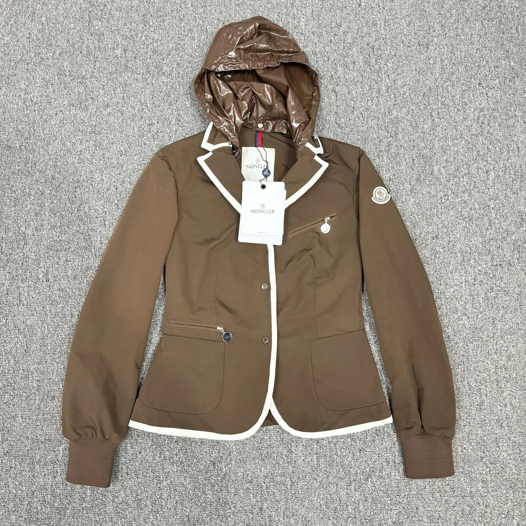 全新未使用 MONCLER nz 女款棕色学院风尼龙外套 1码 10560631
