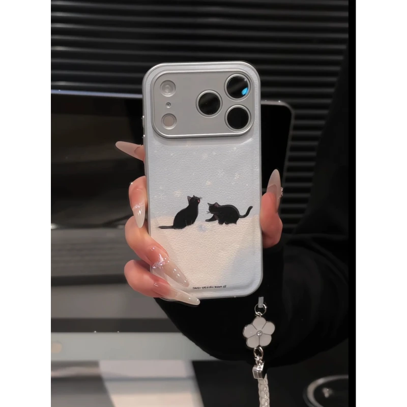 雪地小猫适用苹果17p手机壳16pm华为p70金属皮纹简约防摔小米17女