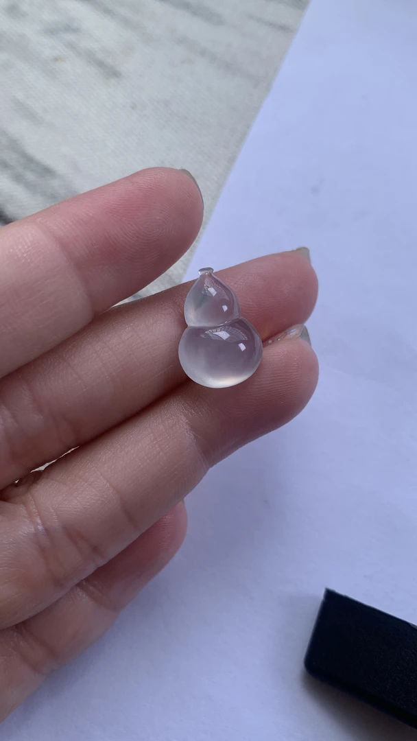 缅料翡翠白冰飘花葫芦