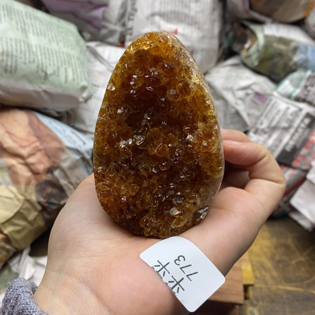 紫晶乌拉圭未镶嵌