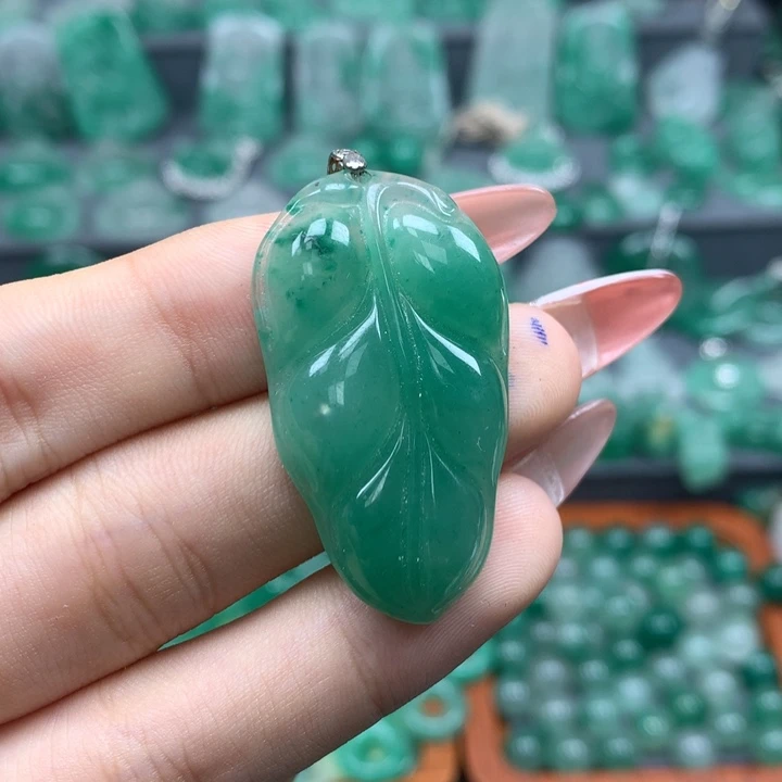 石英质玉（非洲翠）未镶嵌吊坠(不含链)杜*玲