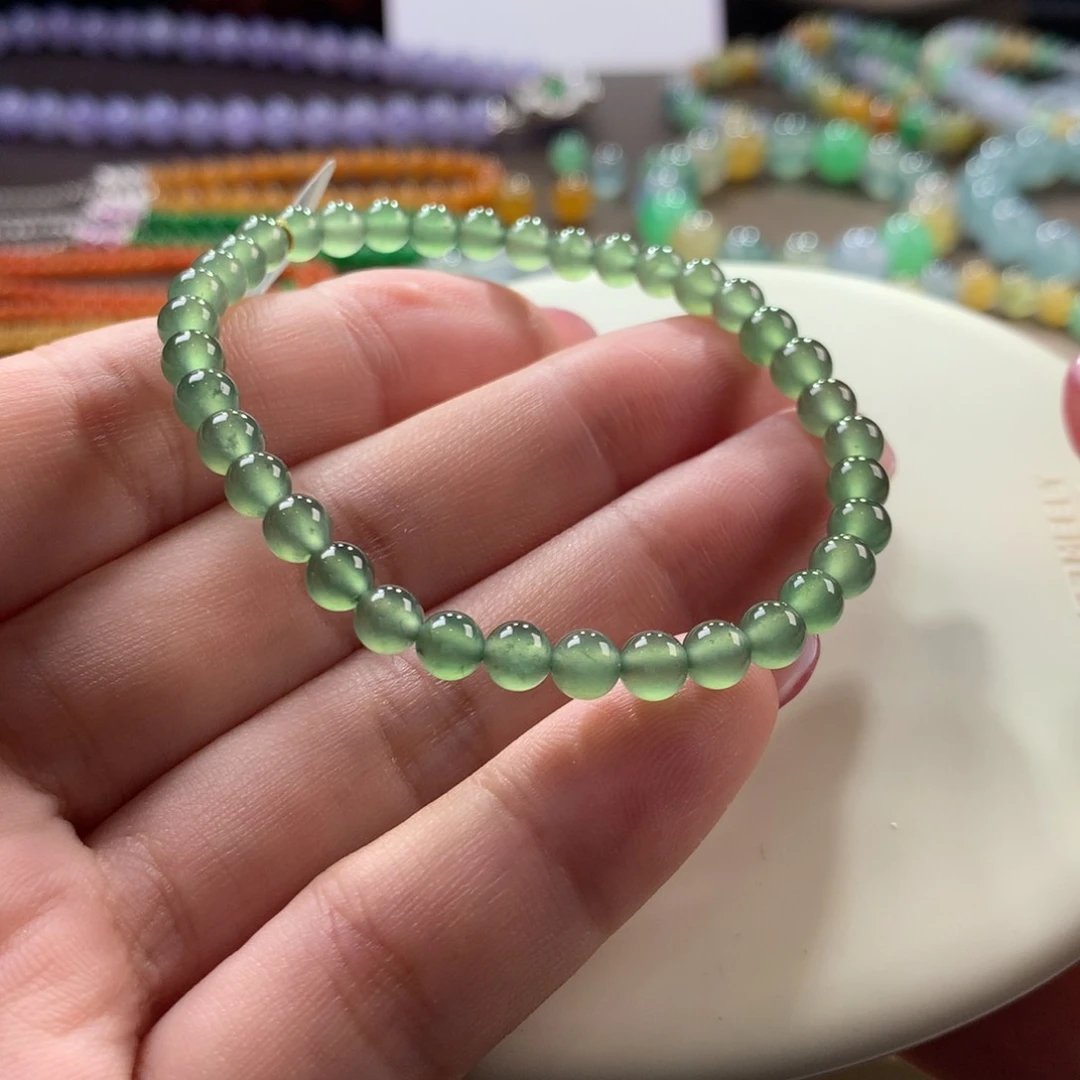 翡翠手链未镶嵌翡翠高冰晴绿卡卡4+