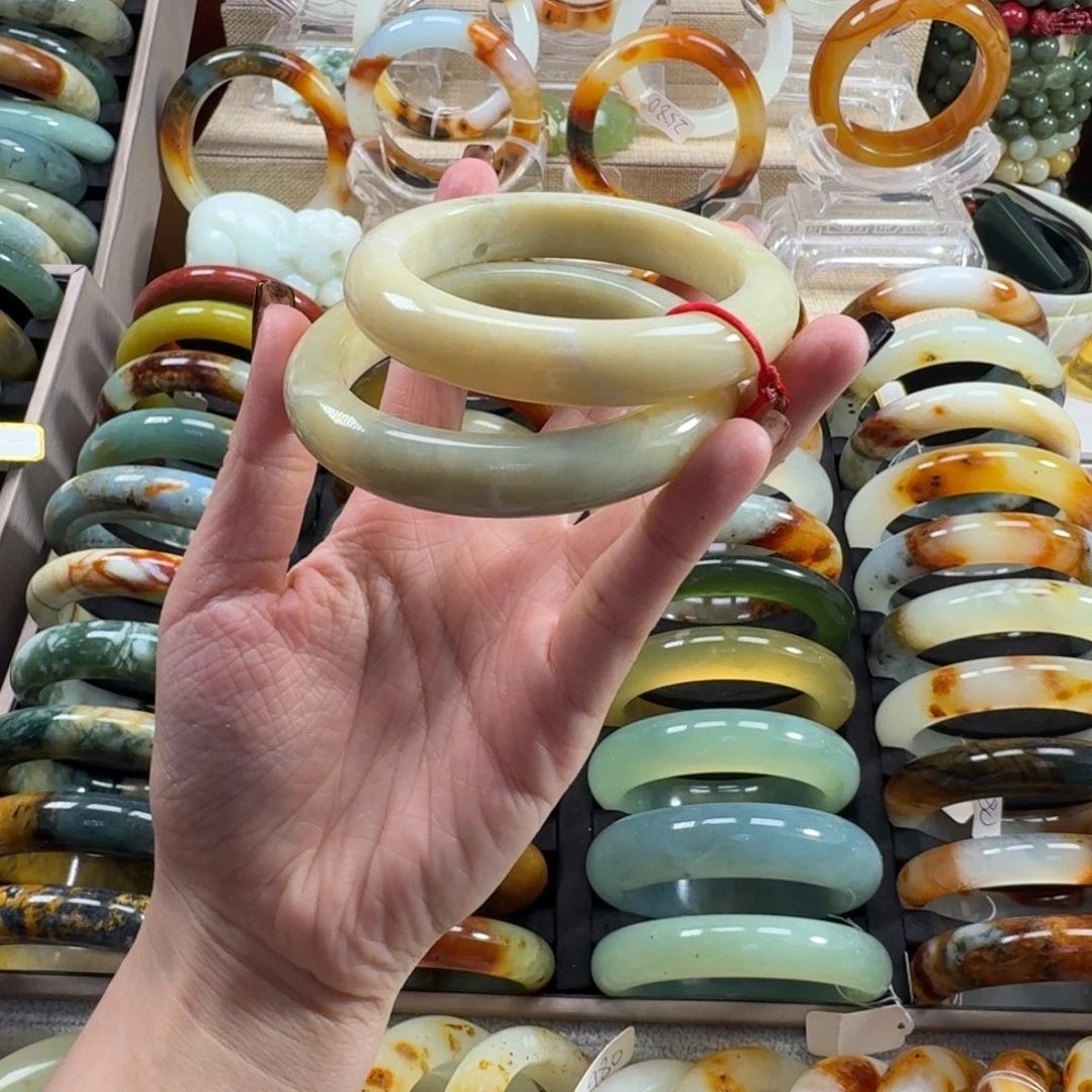 蛇纹石玉未镶嵌手镯56圈