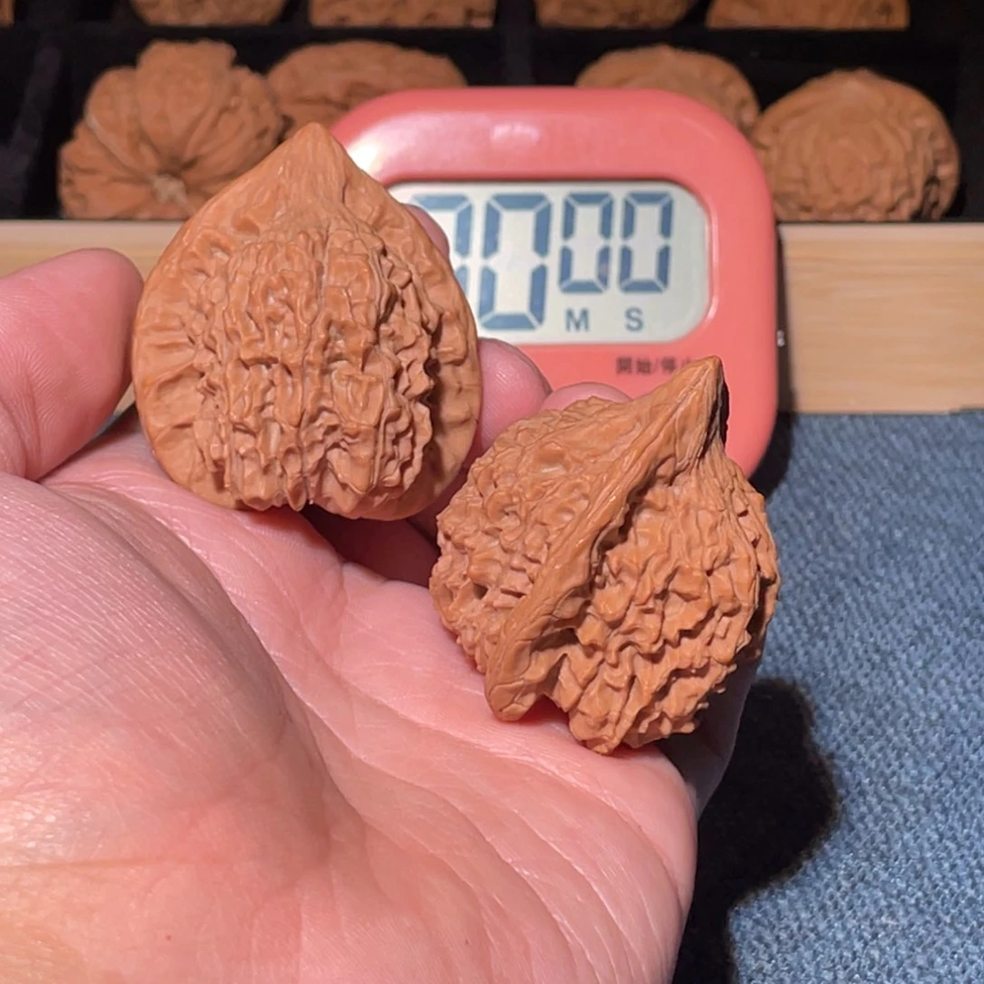 文玩核桃把件跟***子28888896589