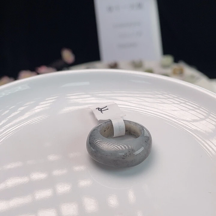 和田玉未镶嵌戒指g32点墨馒头16.7不退换