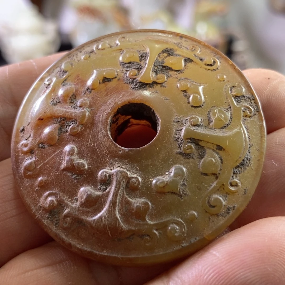 颈饰未镶嵌和田玉（青玉）