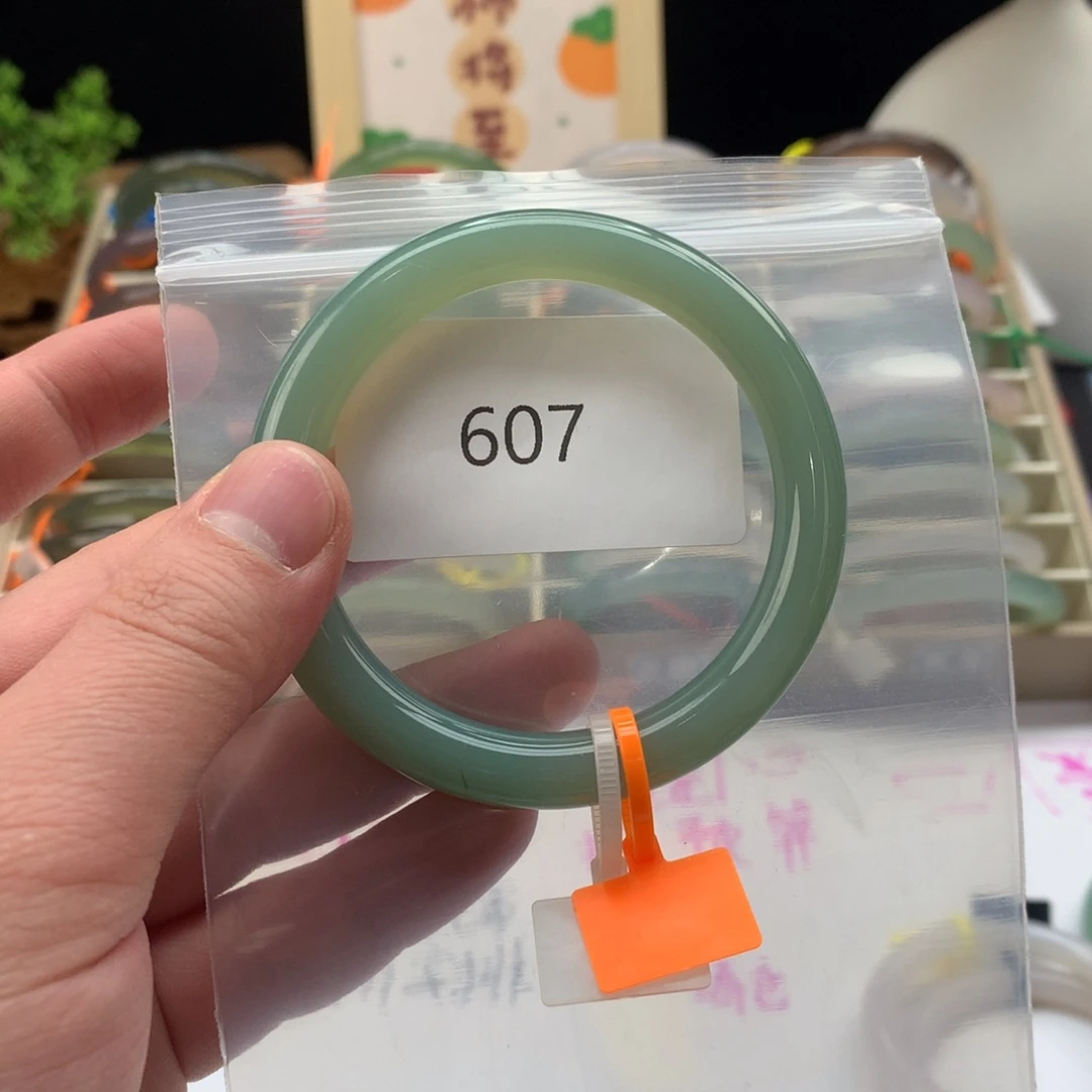 玛瑙/玉髓手镯未镶嵌糖607