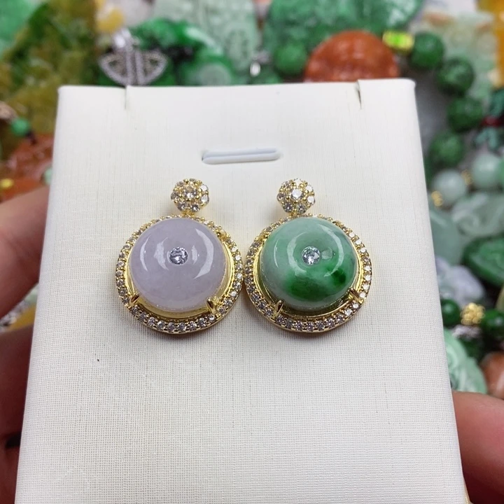 翡翠未镶嵌吊坠(赠链)