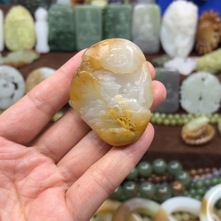 龙***墙颈饰未镶嵌和田玉