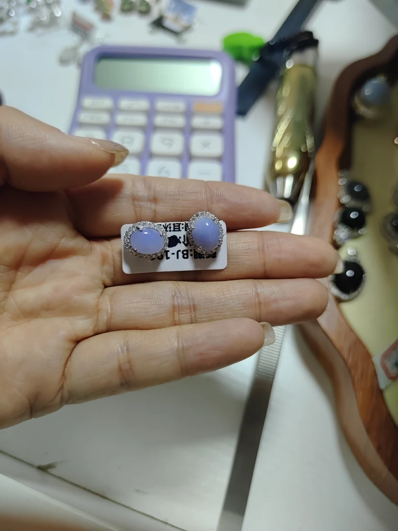 缅甸天然A货翡翠耳钉