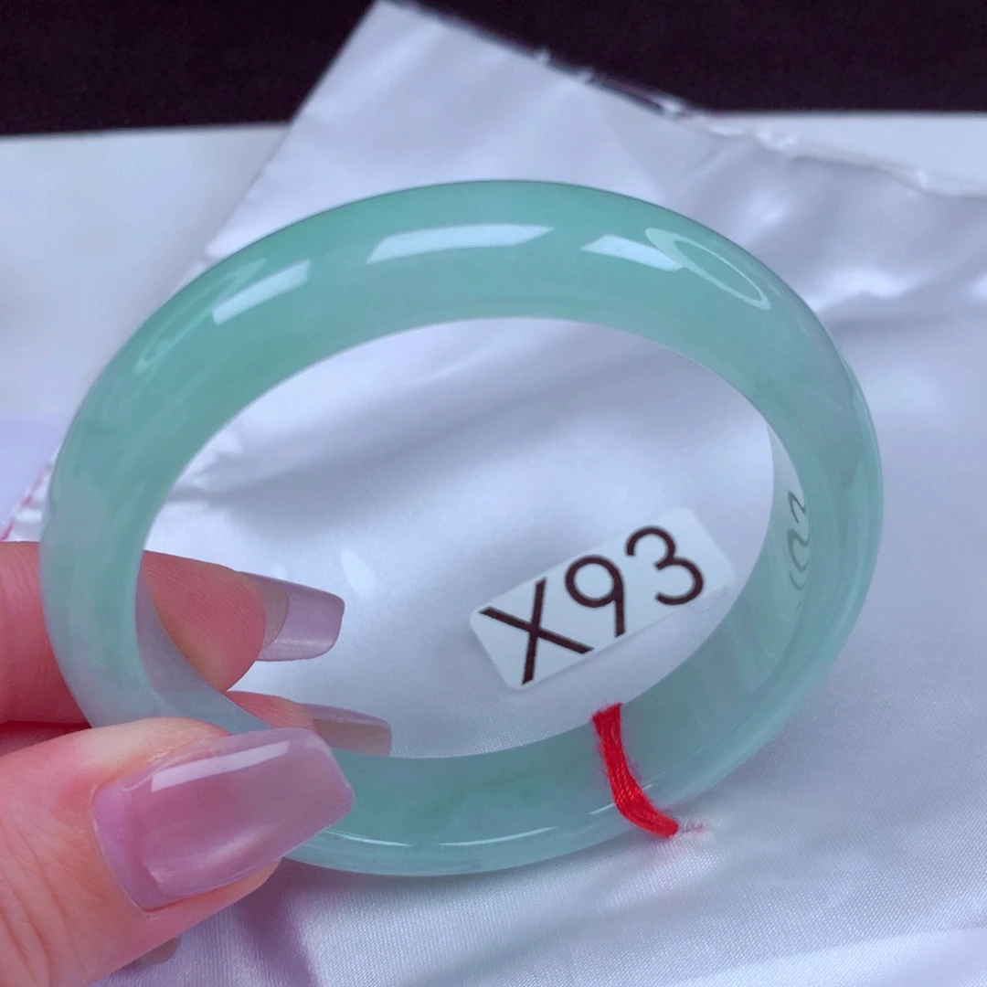 翡翠未镶嵌手镯手镯