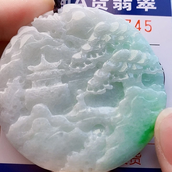 吊坠(不含链)未镶嵌翡翠