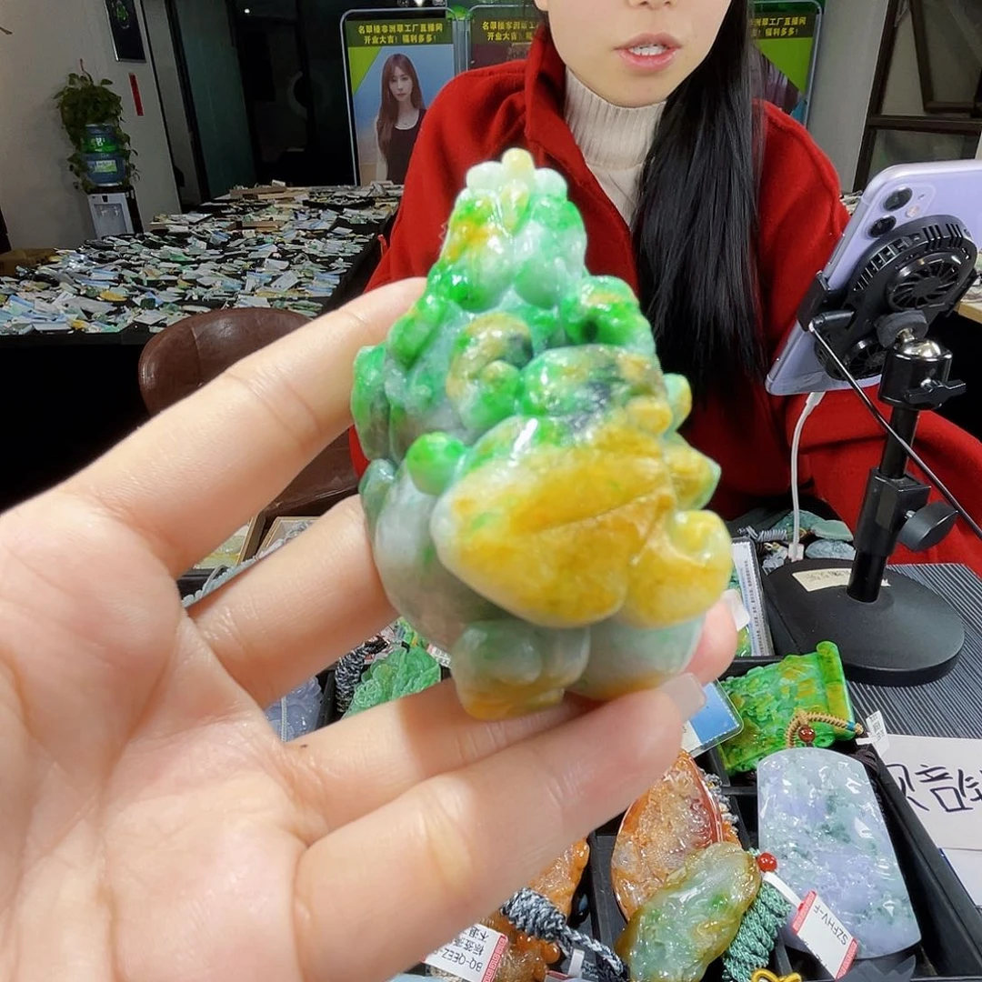 颈饰未镶嵌翡翠一