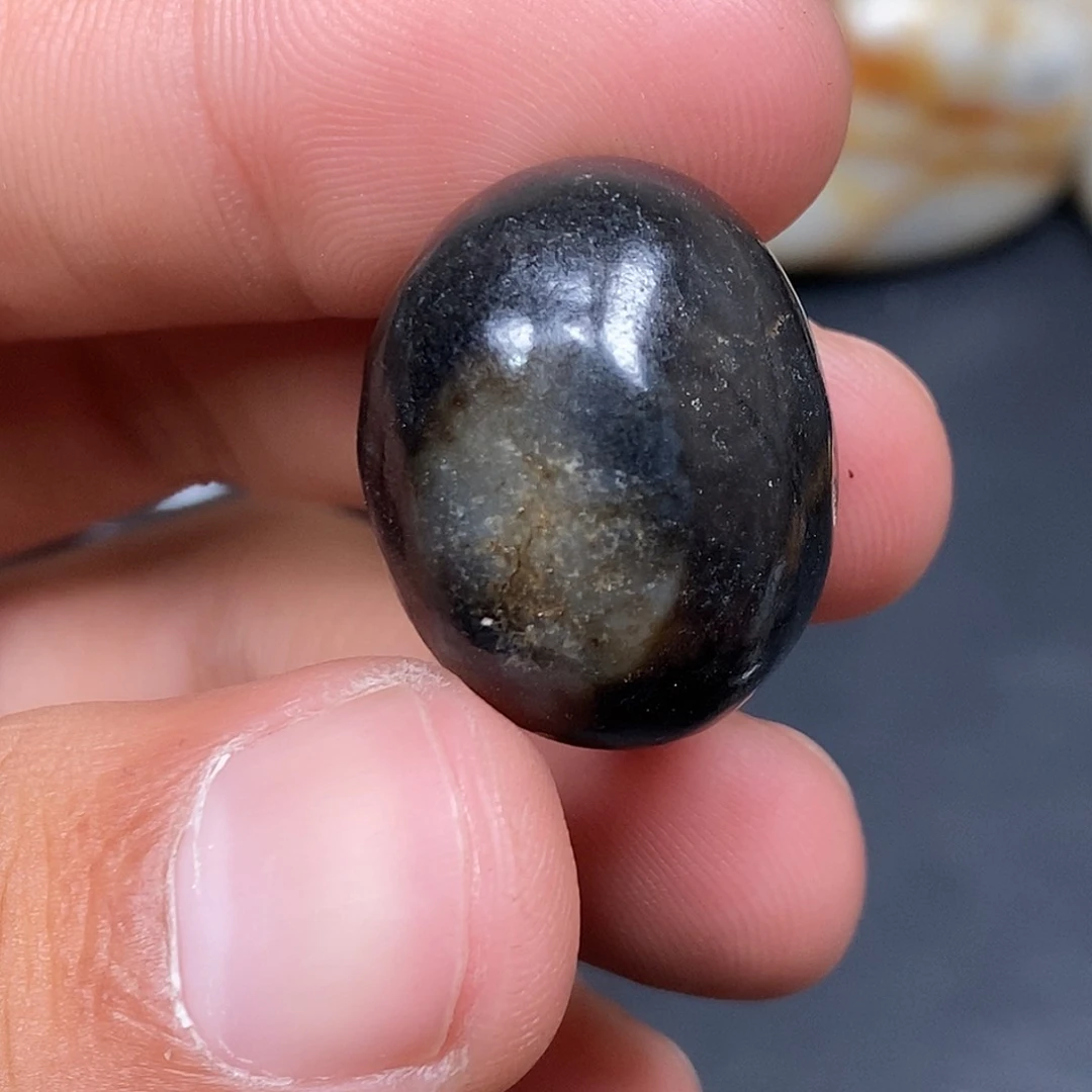 和田玉（糖玉）未镶嵌把件