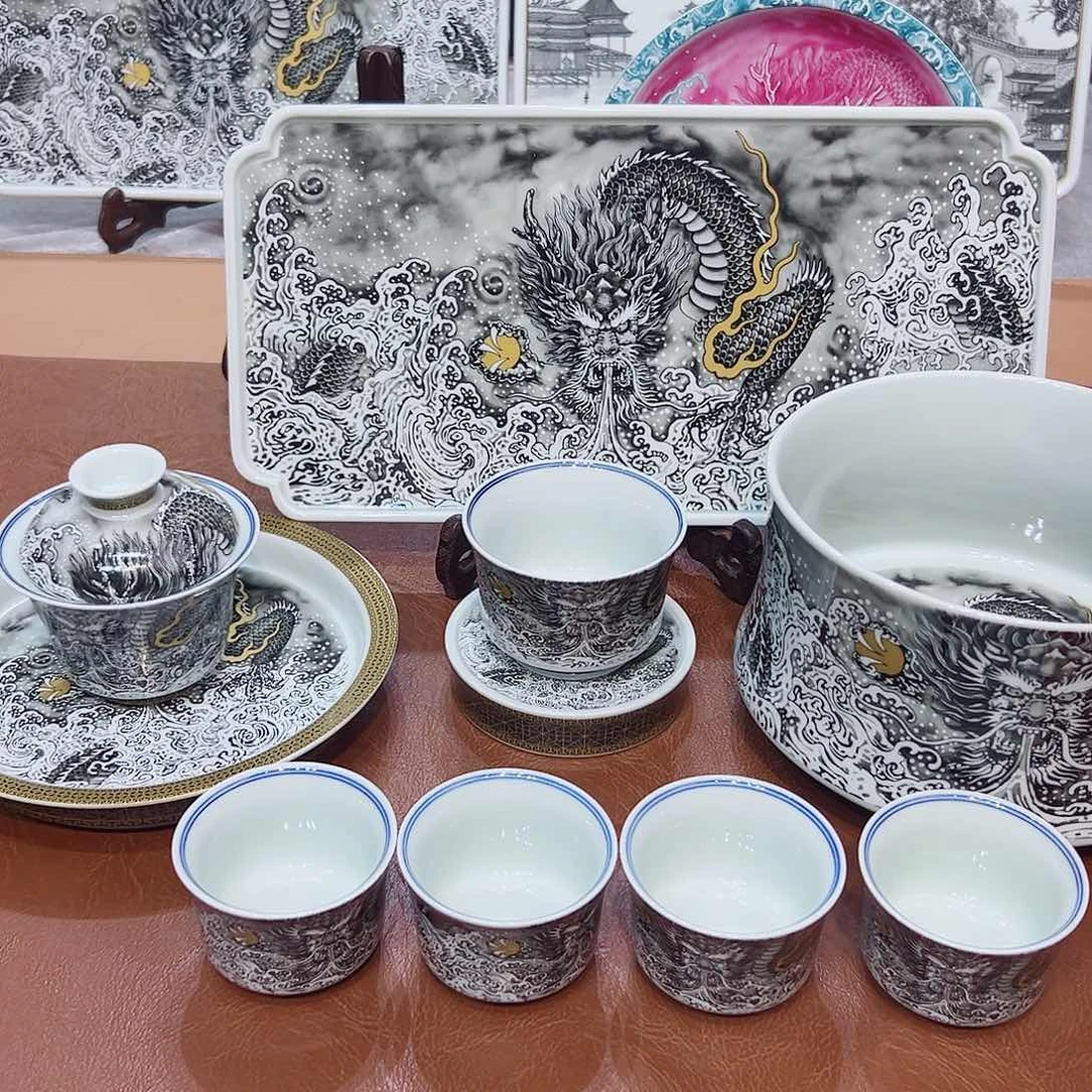 摆件景德镇陶瓷学院等单位联合主办了这次