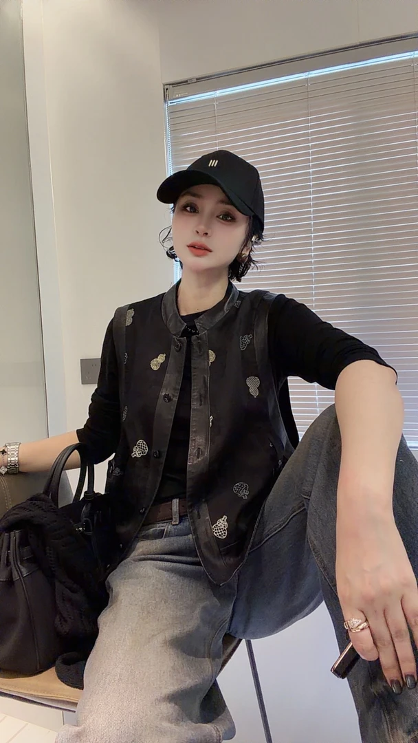 FANYE 2025早秋新款设计感百搭两面穿皮马甲8576