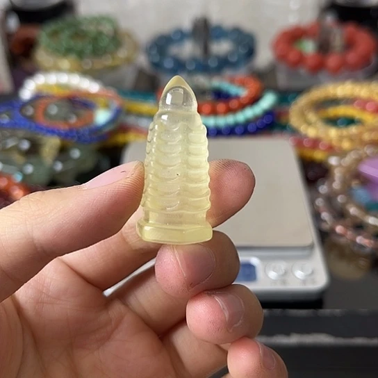 水晶摆件未镶嵌矿坑