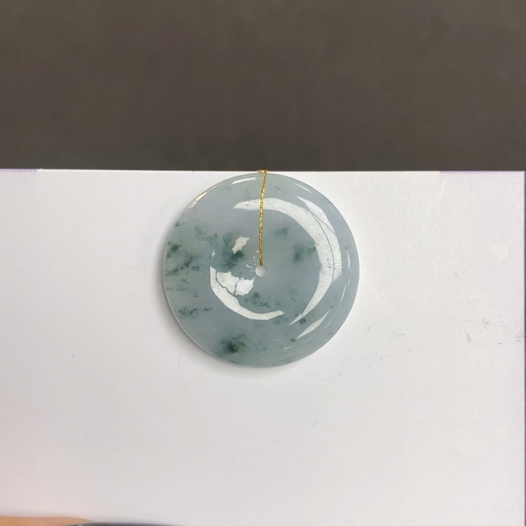 颈饰未镶嵌翡翠平安扣