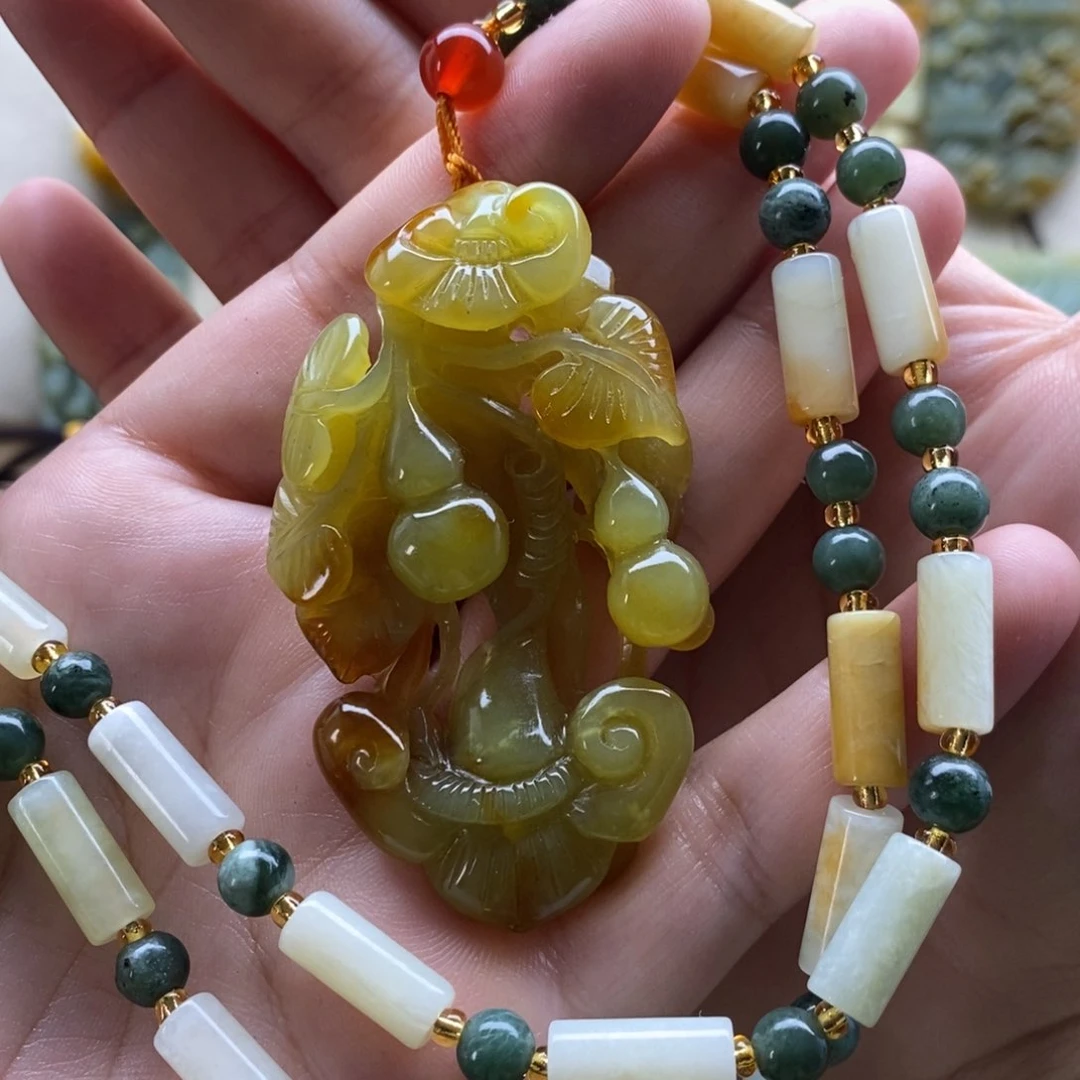 【闪购商品】岫玉未镶嵌颈饰人**粟如意