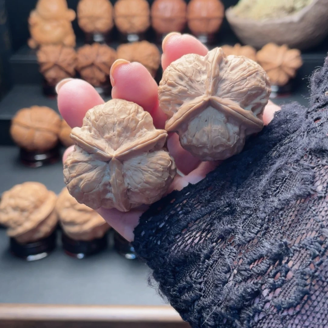 吊坠文玩核桃玉脂…………三